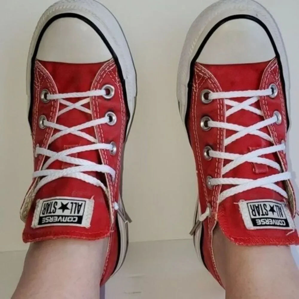 Converse SNEAKERS Red Chuck Taylor All Stars Low Tops SHOES Woman's WOMEN'S  6